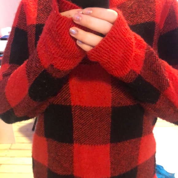 Plaid Red Sweater - Picture 1 of 6
